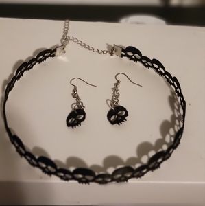 Matching skull choker and earings